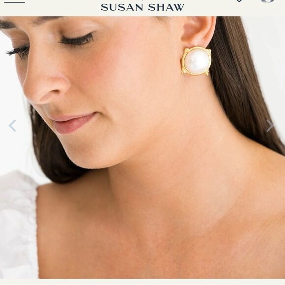 Gold and White Pearl Cabochon Stud Earrings - Picture 3 of 4